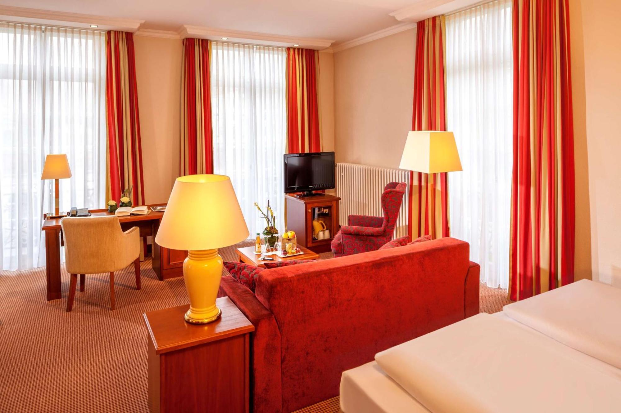 Dorint Resort & Spa Bad Brueckenau Штатсбад-Брюккенау Экстерьер фото